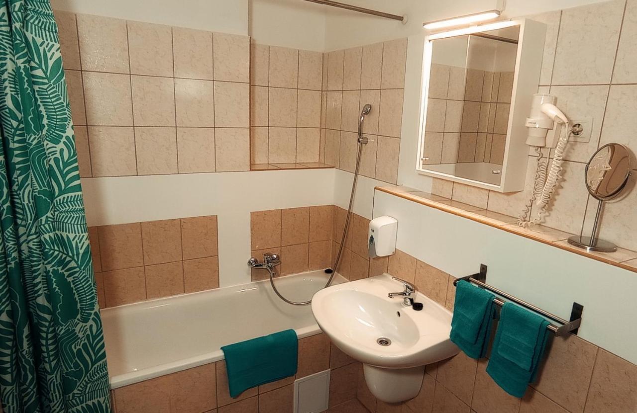 בודפשט Akacfa Holiday Apartments מראה חיצוני תמונה